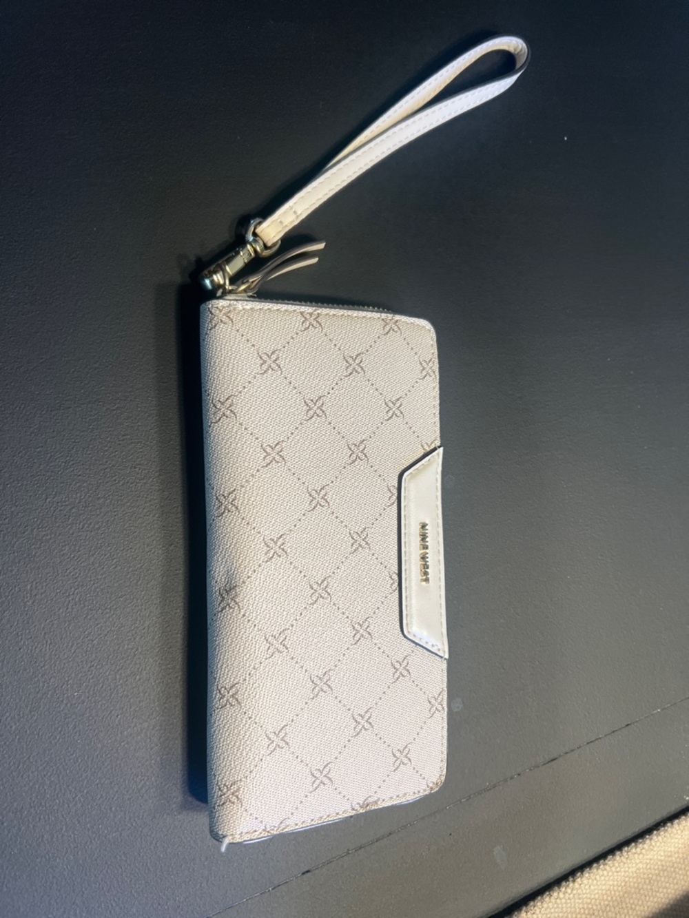 Nine West Cream Quilted Zip Wristlet